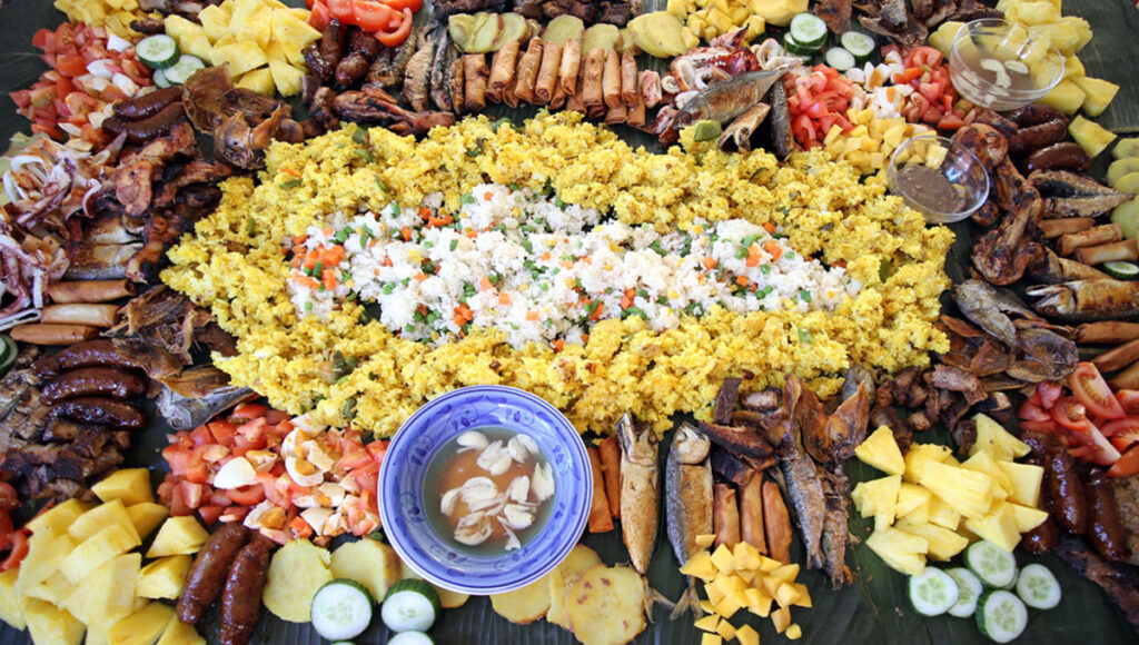 The Boodle Fight,Philippines Culture and Traditions - World Pinoy Flights Blog