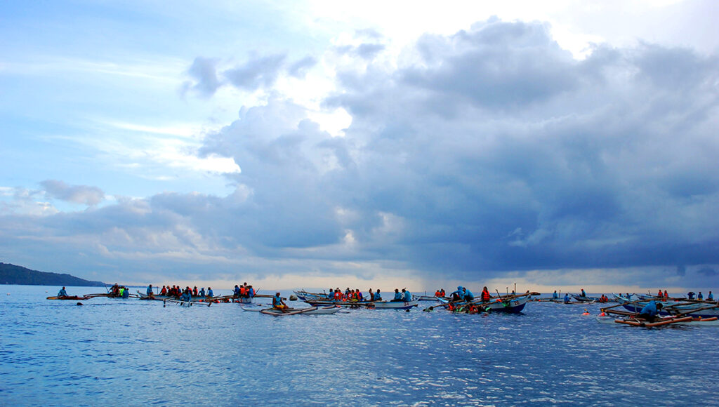 Watch whales and sharks in Oslob town,Things to do in Cebu City - World Pinoy Flights Blog
