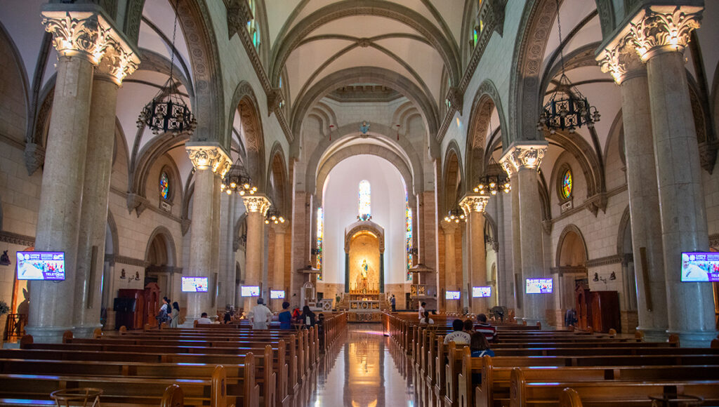Manila Cathedral,Attractions in Manila - World Pinoy Flights Blog