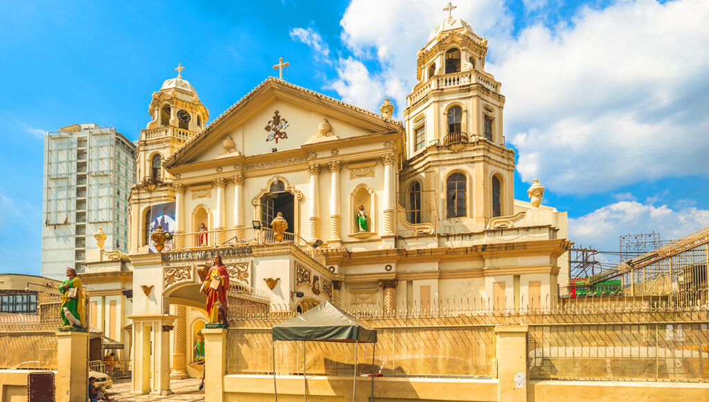 Quiapo Church,Attractions in Manila - World Pinoy Flights Blog