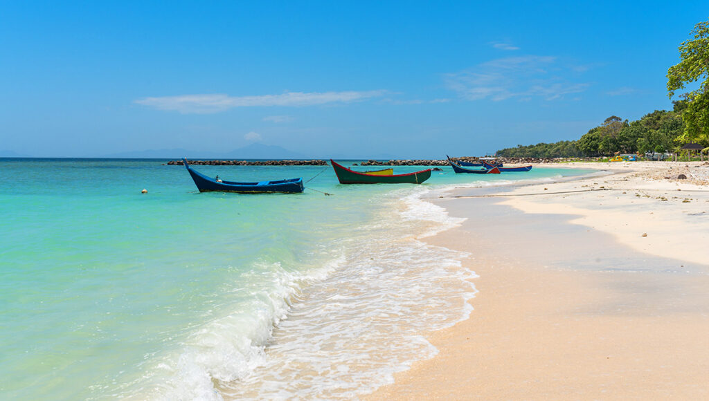 Sabang Beach,Things to Do in Puerto Princesa - World Pinoy Flights Blog