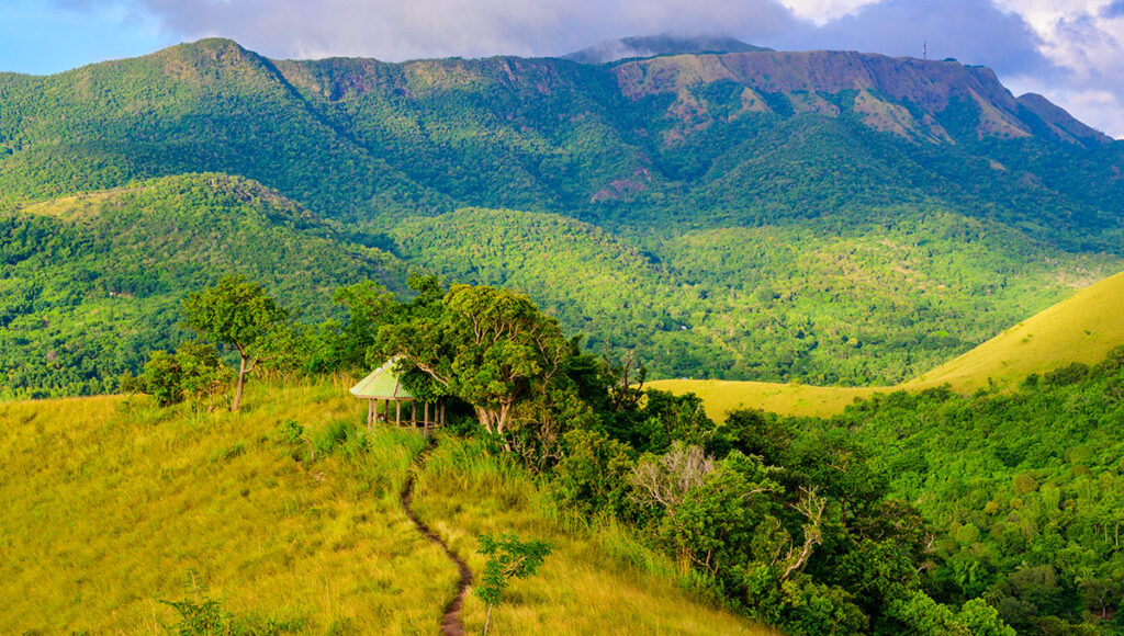 Hike Mt.Tapyas in Coron,Best Places to Visit in Philippines - World Pinoy Flights Blog
