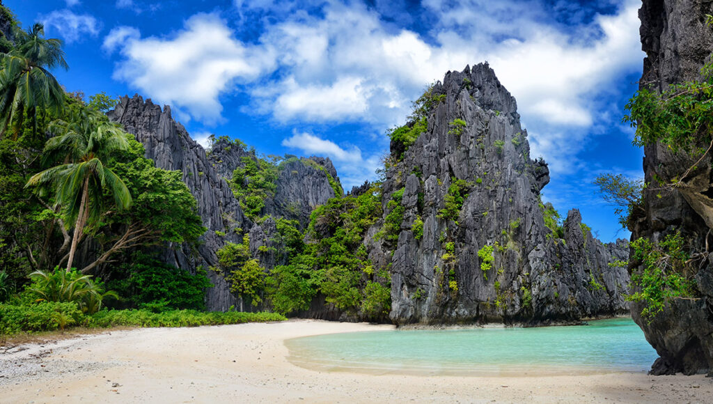 Private Island-Where to stay in El Nido-World Pinoy Flights Blog