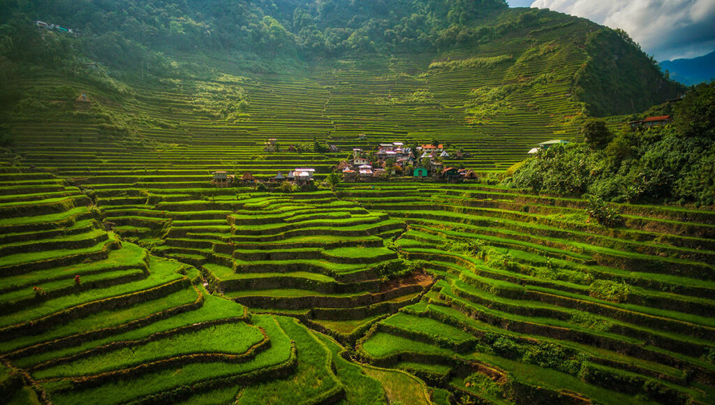 Banaue Rice Terraces,Things to do in Philippines - World Pinoy Flights Blog